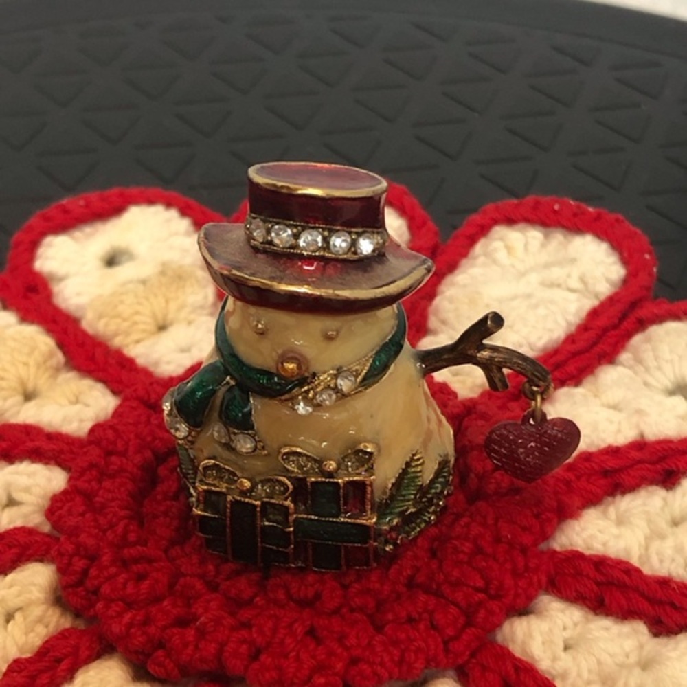 VTG Monet Enameled Hinged Snowman Trinket Box with Rhinestones Hanging Heart